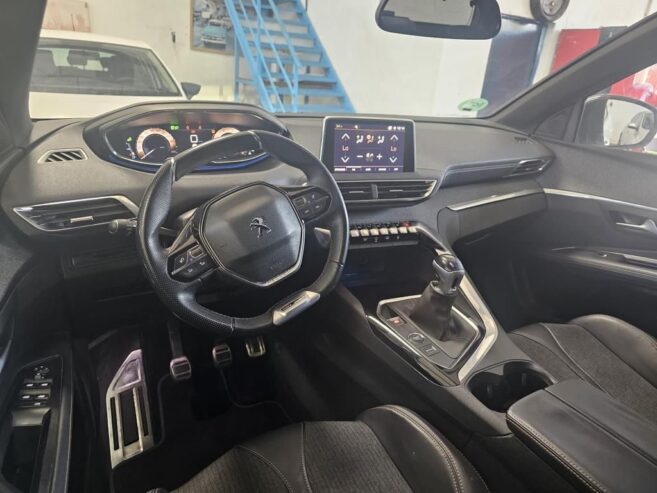 Peugueot 3008 année 2018 diesel