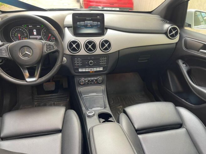 MERCEDES B250 4MATIC