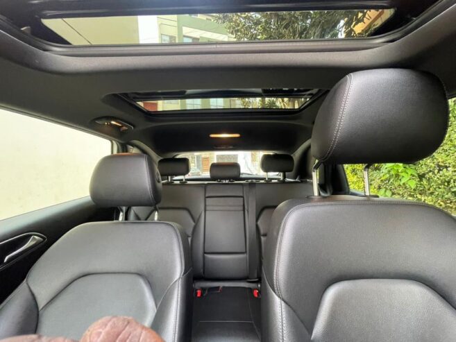 MERCEDES B250 4MATIC