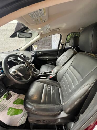 FORD ESCAPE TITANIUM