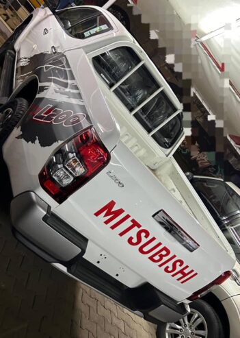 Mutsibishi L200