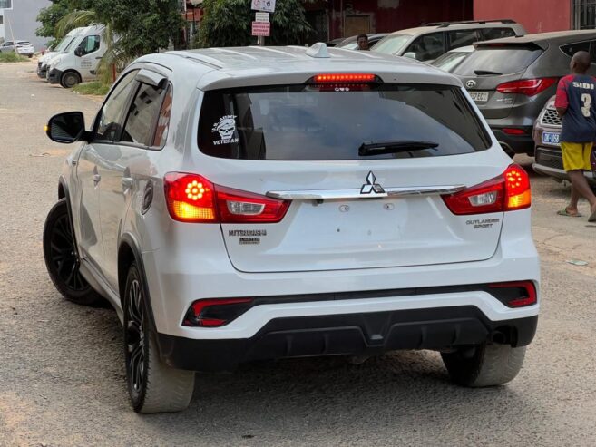 Mutsibishi Outlander sport